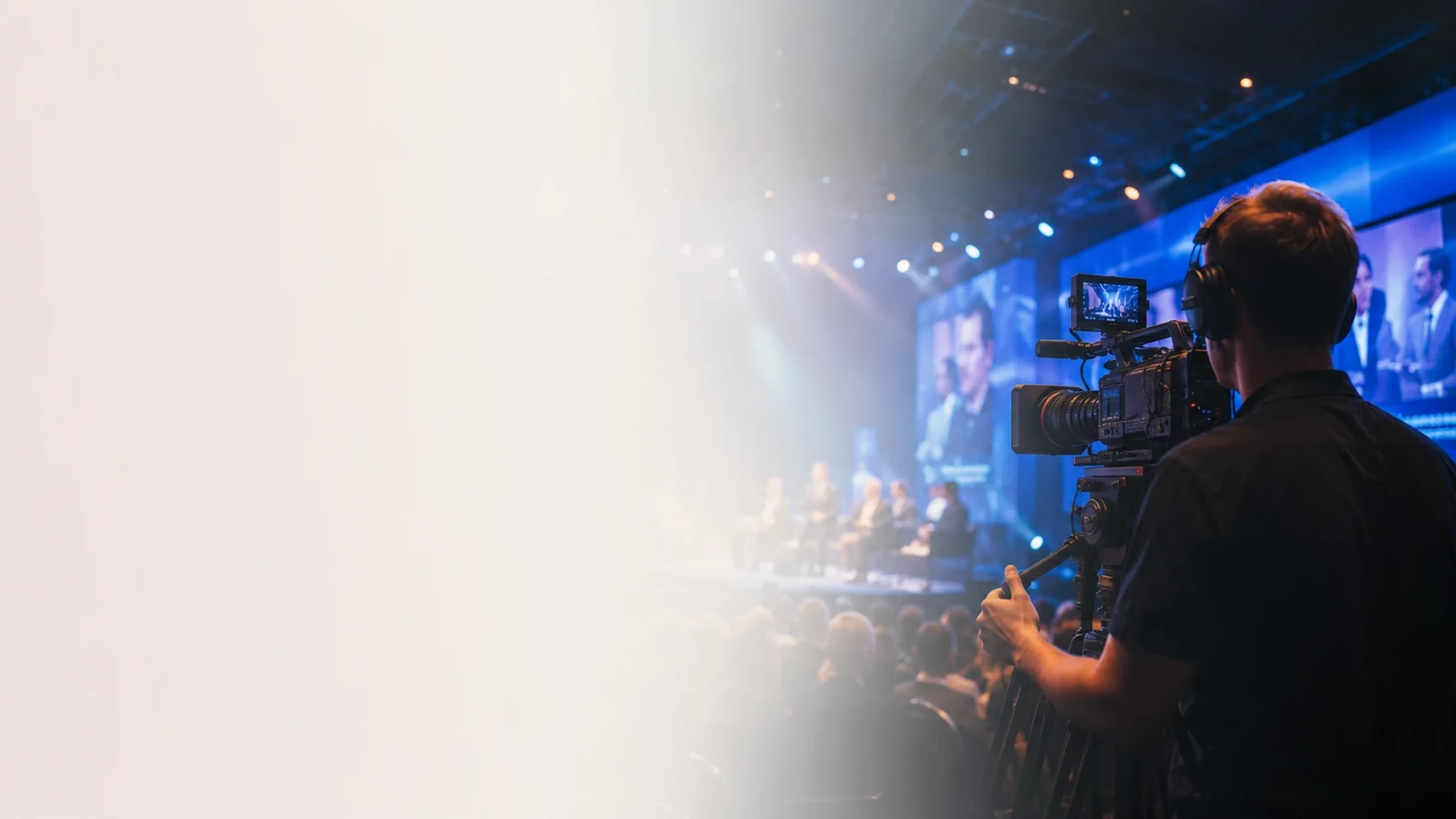 Equipe de produção audiovisual em evento
